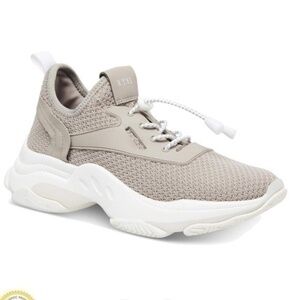 Light brown beige and white NY90 Steve Madden  Myles Sneaker shoe 8